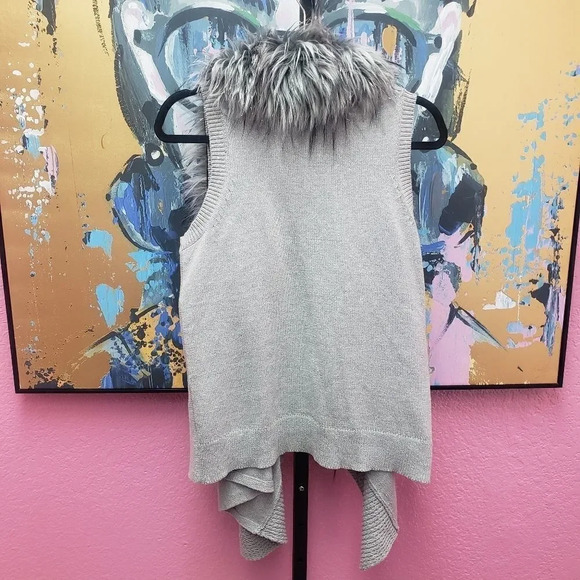 LaSeine Gray Sweater with Fluffy Faux Fur - Picture 2 of 6